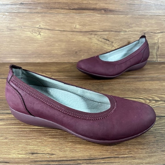 Dansko Kristen “Wine” Leather Slip-On Flats Shoes Women’s Size 6.5 (37) - Picture 1 of 10